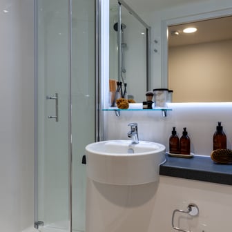 Standard En Suite - Image 3